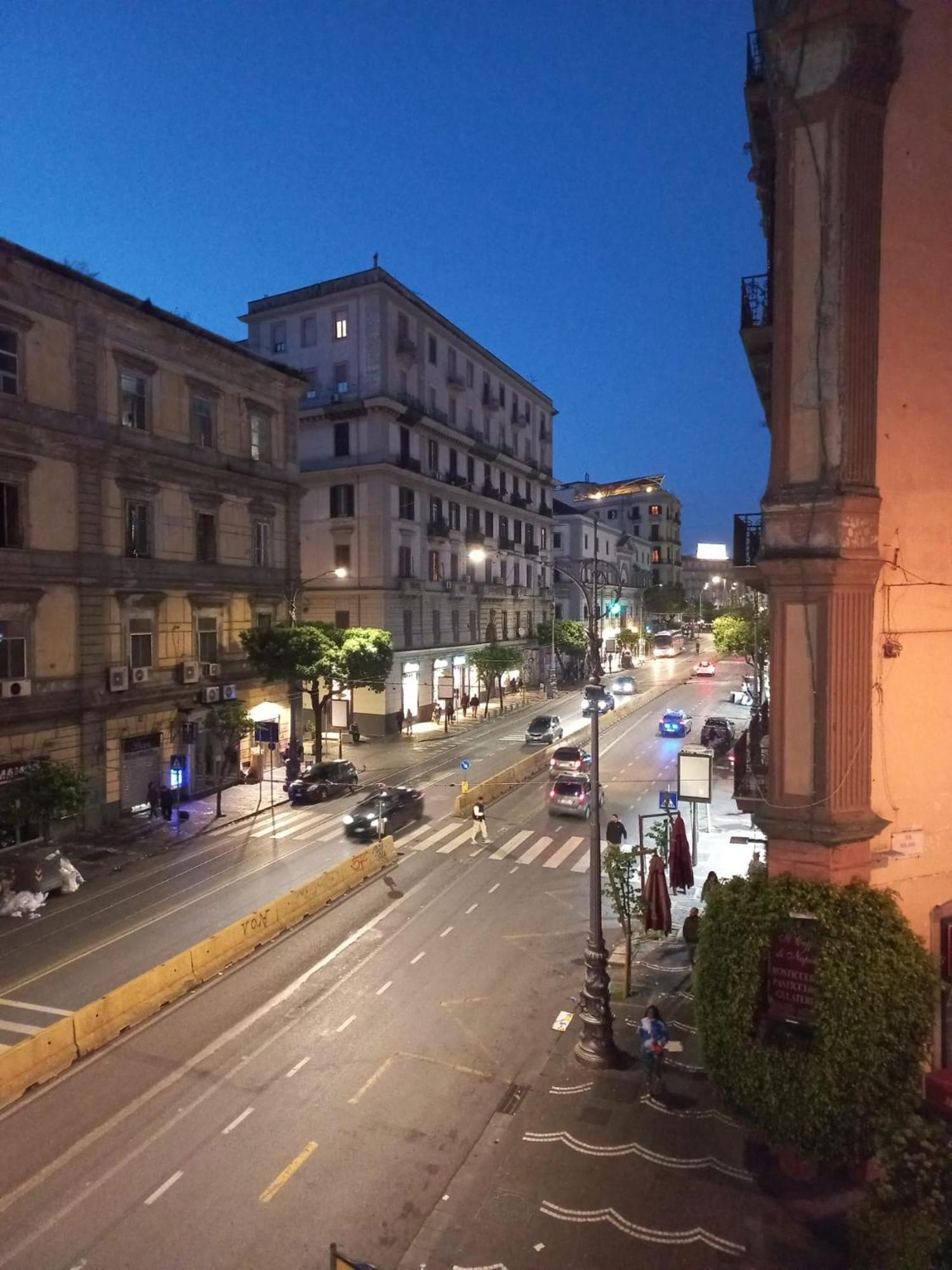 La Dimora Di Cinzia Apartment Naples Exterior photo